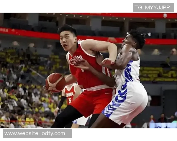 里斯压哨三分绝杀全场杨瀚森高举庆祝展现强大团队精神