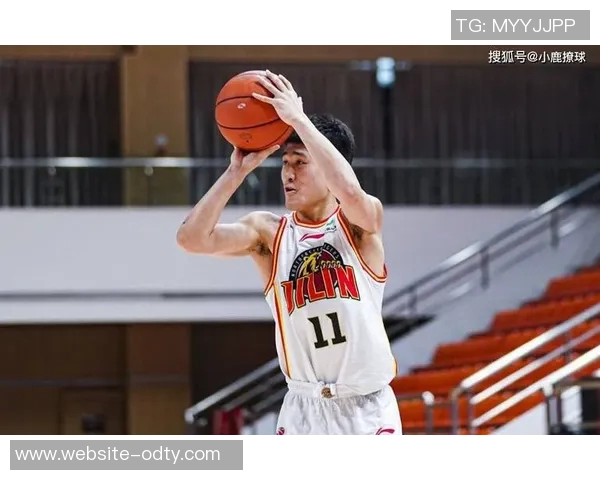 姜伟泽状态低迷全场仅得2分三分球命中率惨淡失误频频影响比赛表现